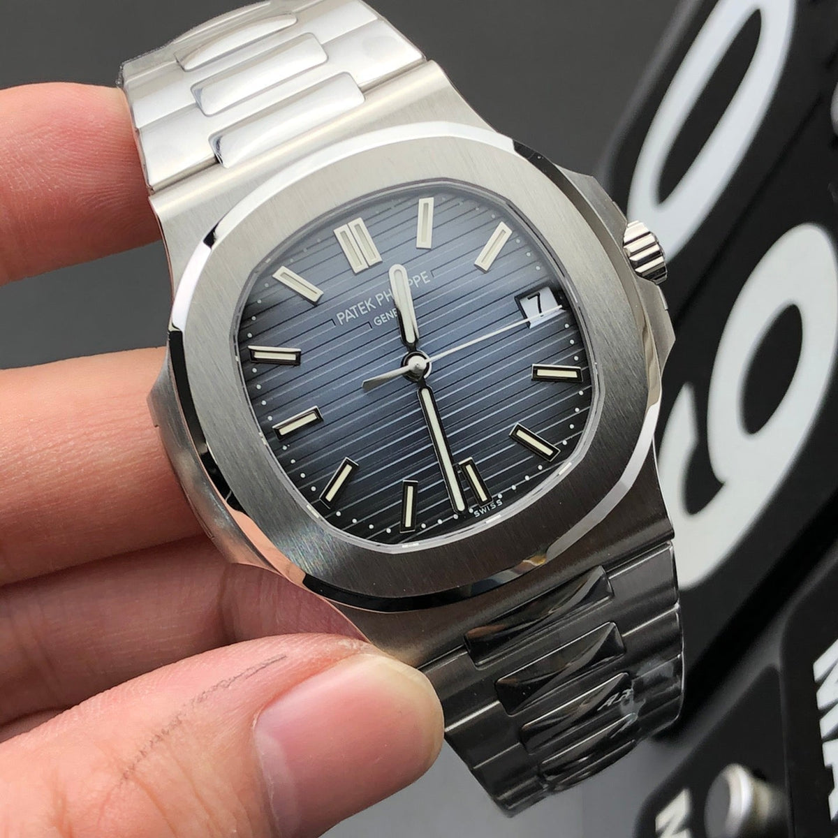Reloj de acero inoxidable con esfera azul de 40 mm