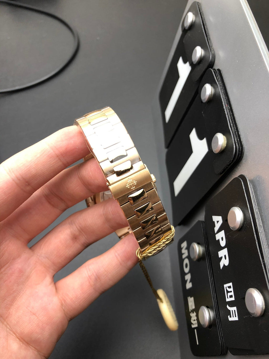 Reloj automático de oro rosa con bisel de diamantes, 40 mm