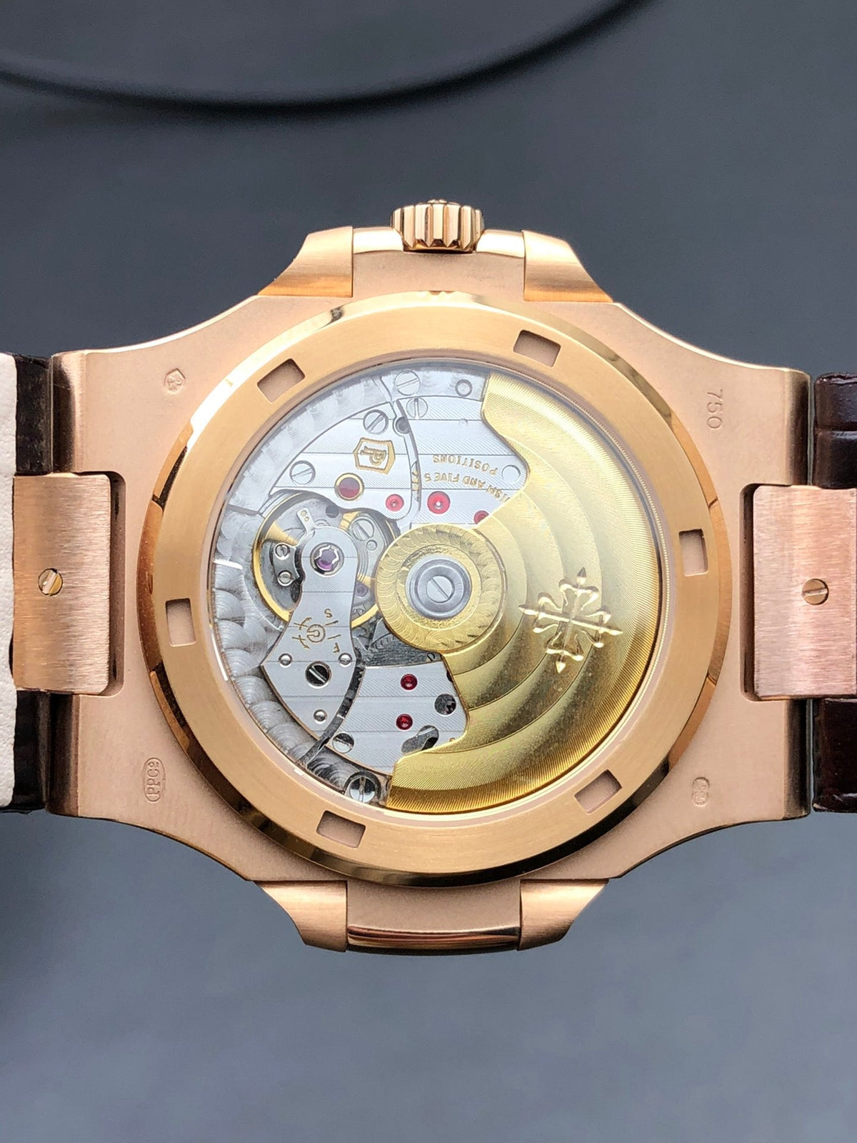 Reloj de pulsera de 40 mm con correa de cuero color oro rosa
