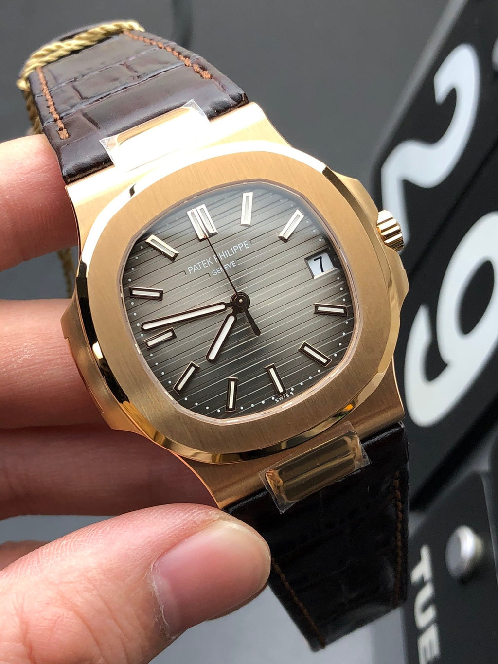 Reloj de pulsera de 40 mm con correa de cuero color oro rosa