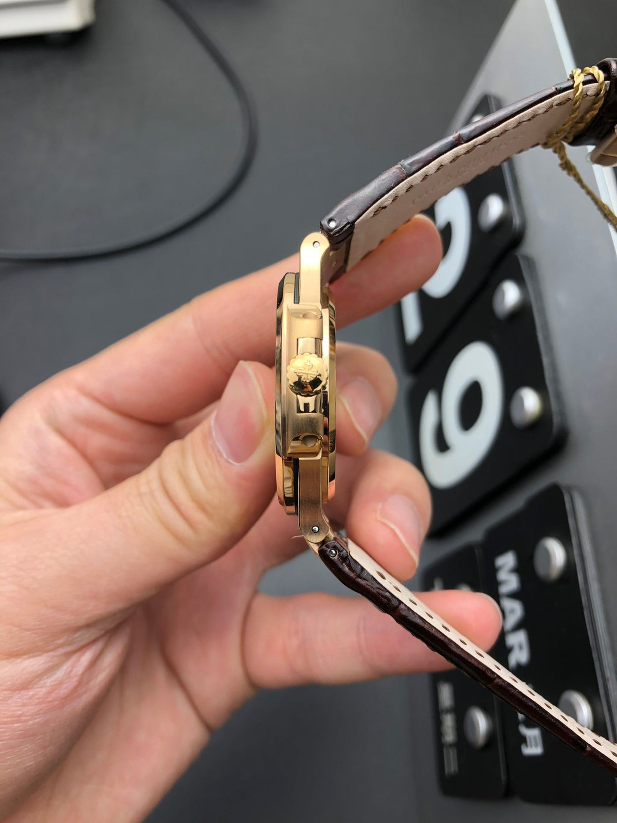 Reloj de pulsera de 40 mm con correa de cuero color oro rosa