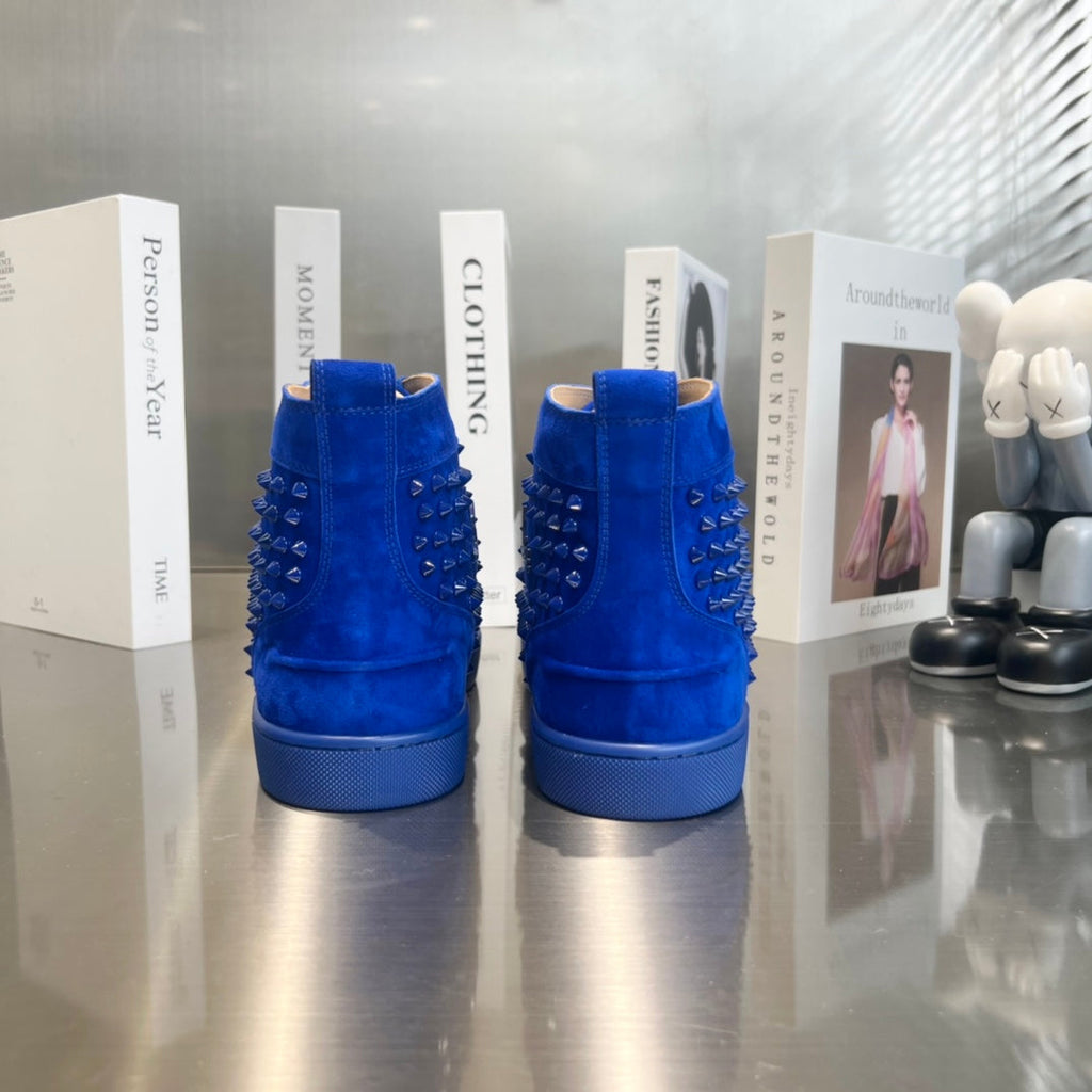 Zapatillas deportivas de lujo azules de caña alta con tachuelas