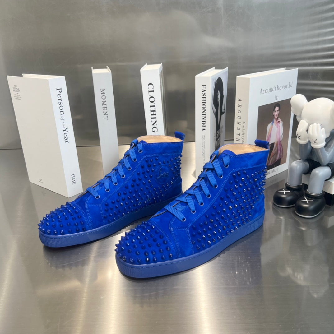 Zapatillas deportivas de lujo azules de caña alta con tachuelas