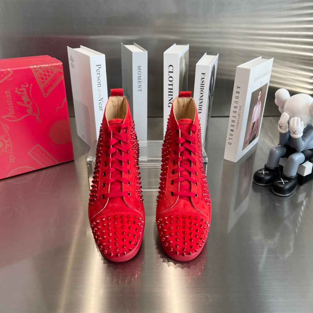 Zapatillas deportivas de lujo rojas con tachuelas de caña alta