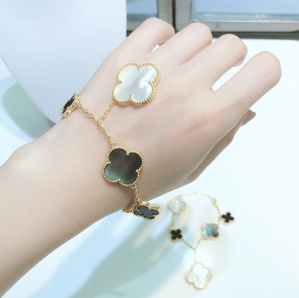 Pulsera de trébol de cuatro hojas