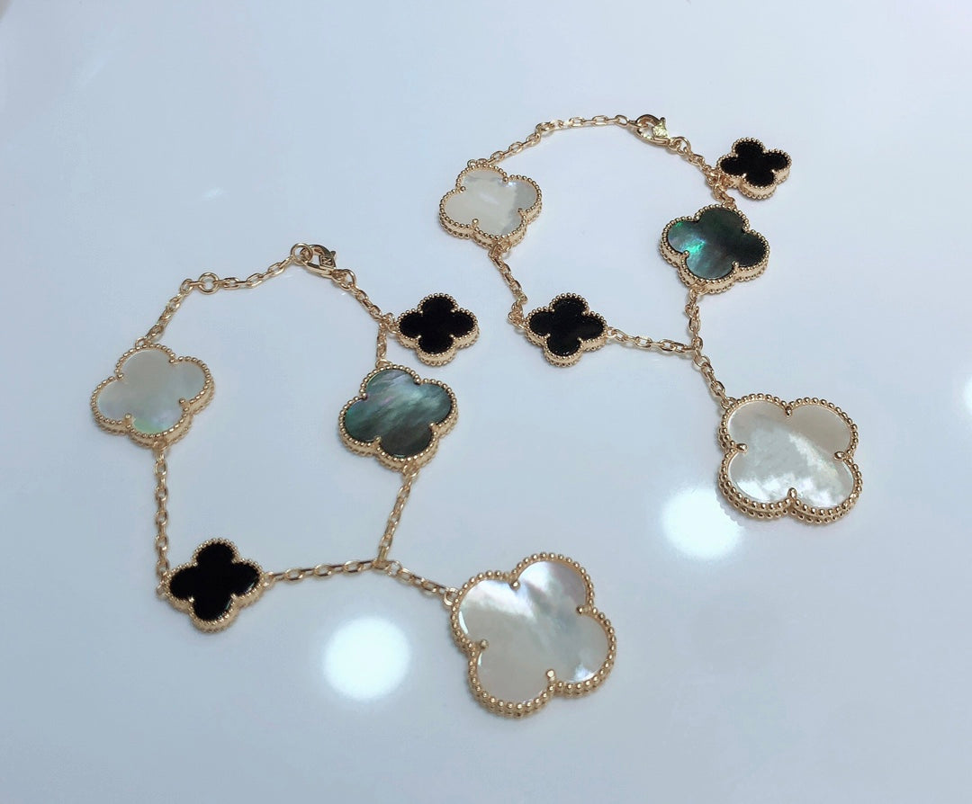 Pulsera de trébol de cuatro hojas