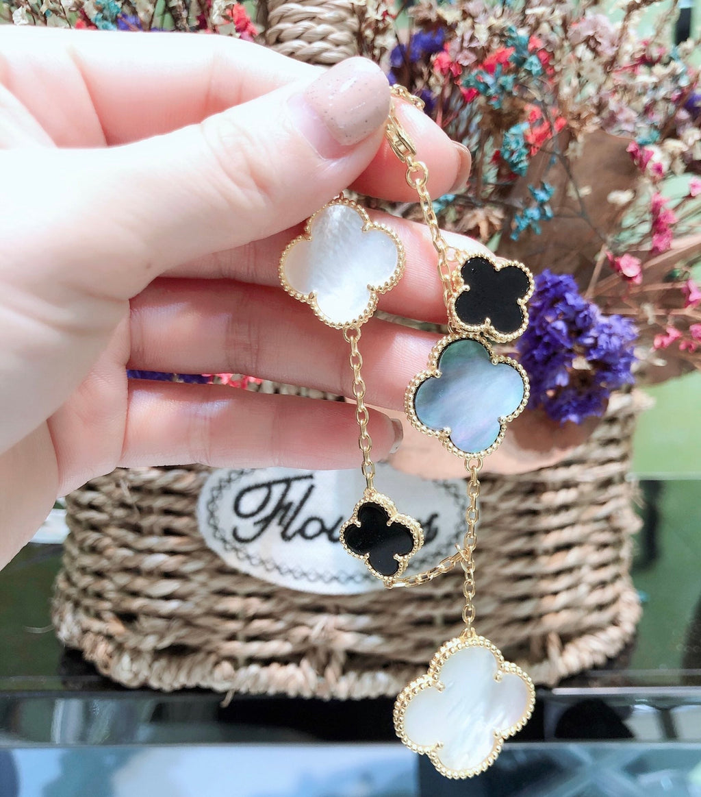 Pulsera de trébol de cuatro hojas