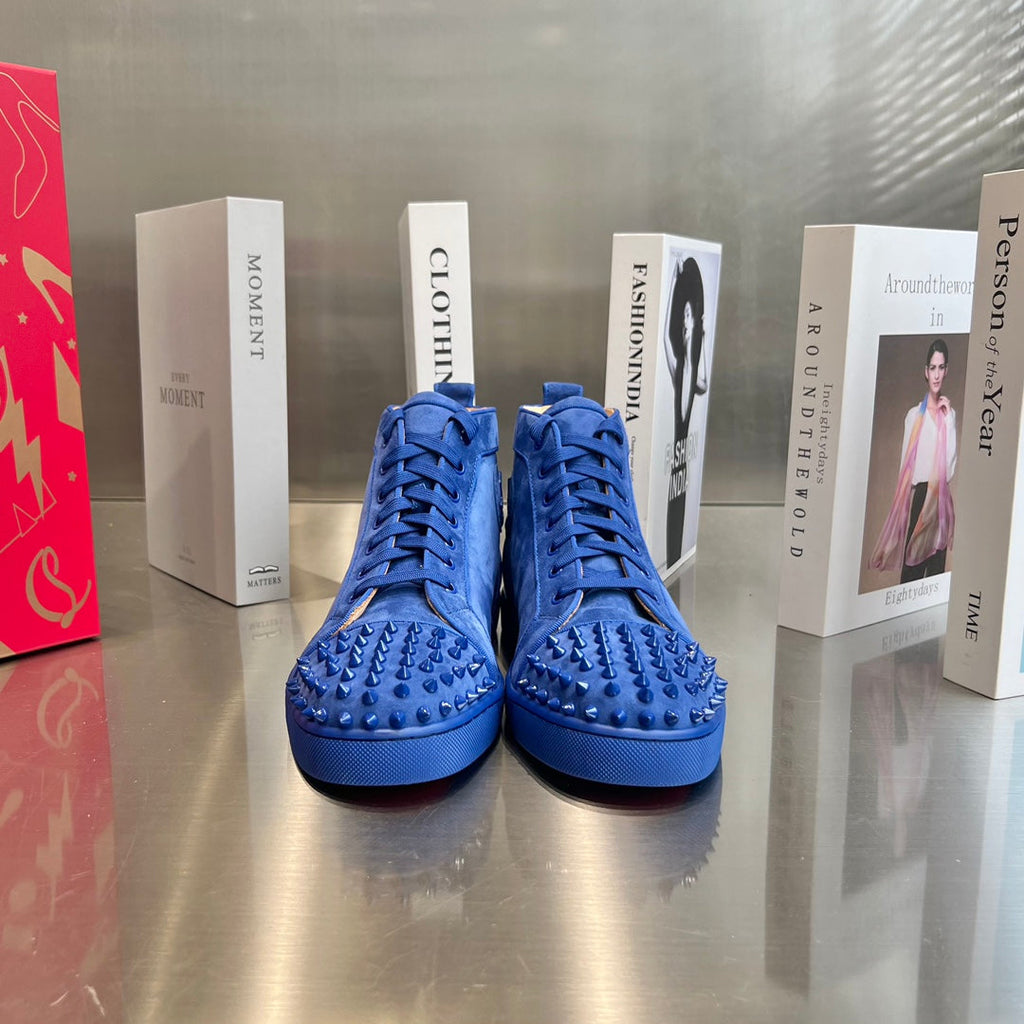 Zapatillas altas con tachuelas