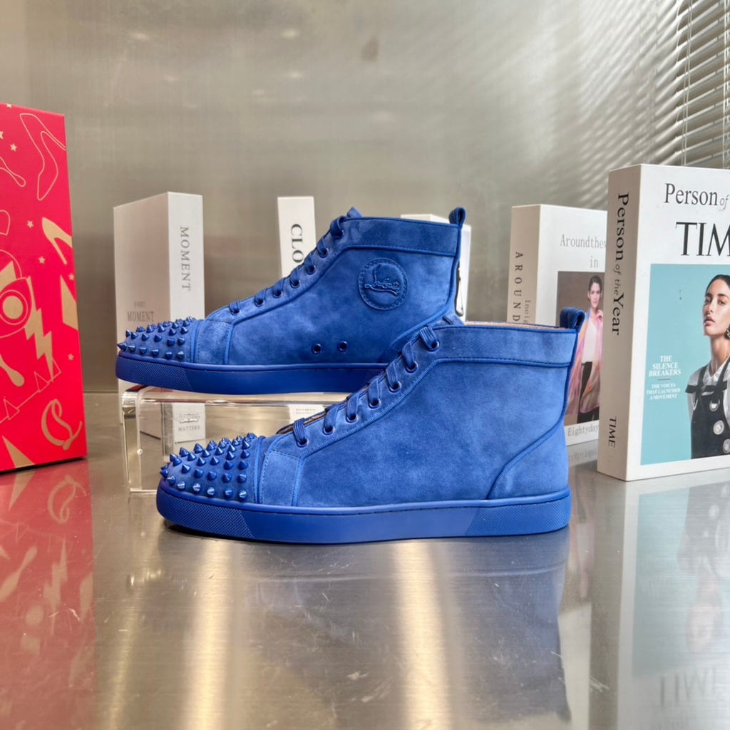 Zapatillas altas con tachuelas