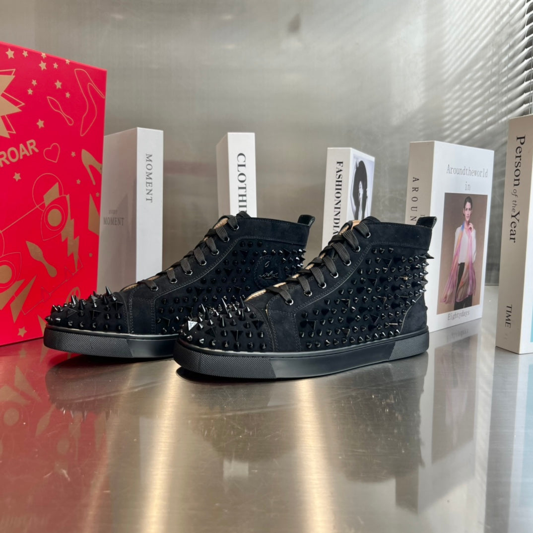Zapatillas altas negras Sheep King con tachuelas