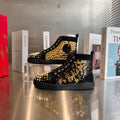 Zapatillas altas con tachuelas