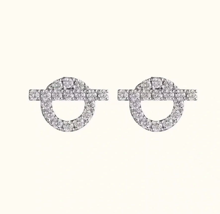 Conjunto de collar y pendientes Hollow Q