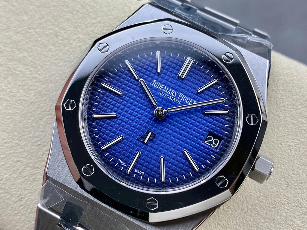 Reloj automático de 39 mm con esfera azul ahumada
