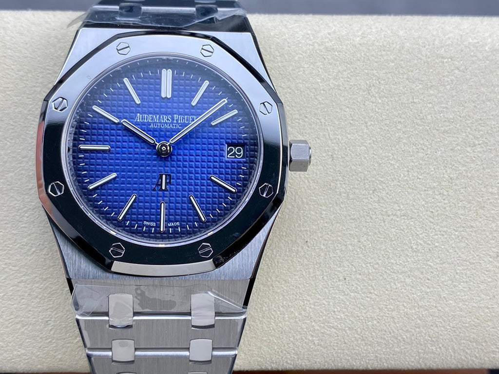 Reloj automático de 39 mm con esfera azul ahumada