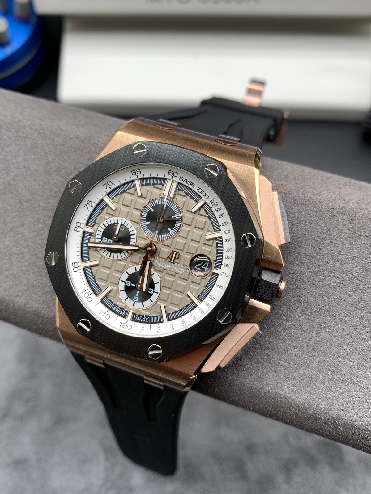 Reloj cronógrafo automático de oro rosa