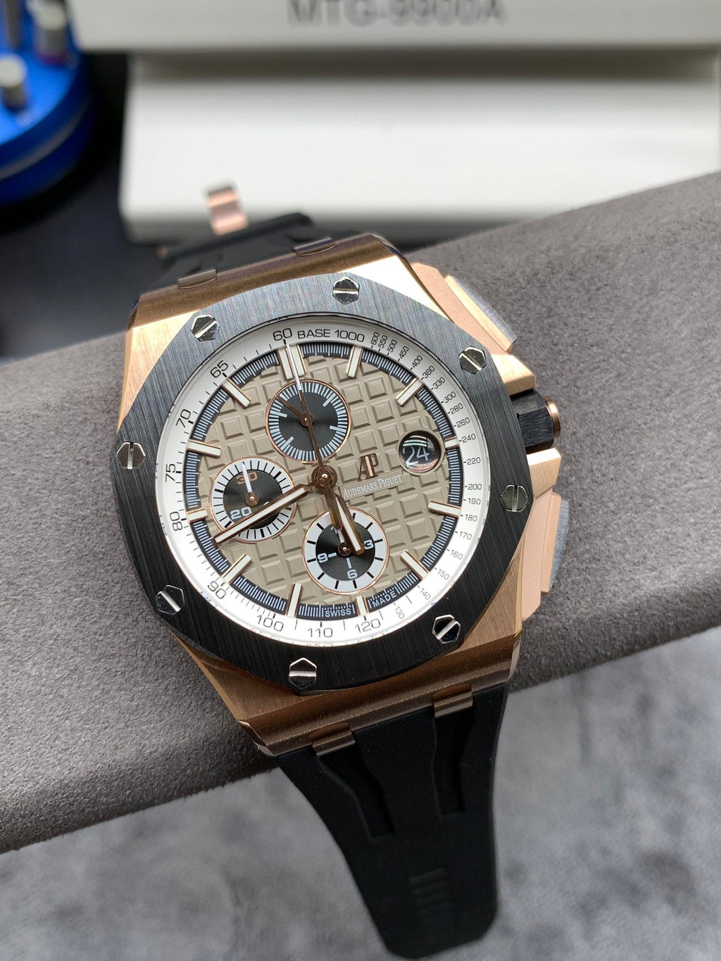 Reloj cronógrafo automático de oro rosa