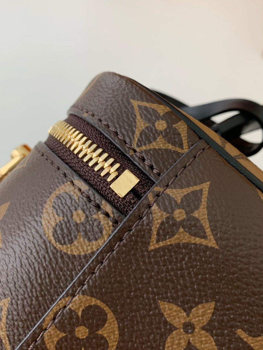 Bolso pequeño de tocador clásico