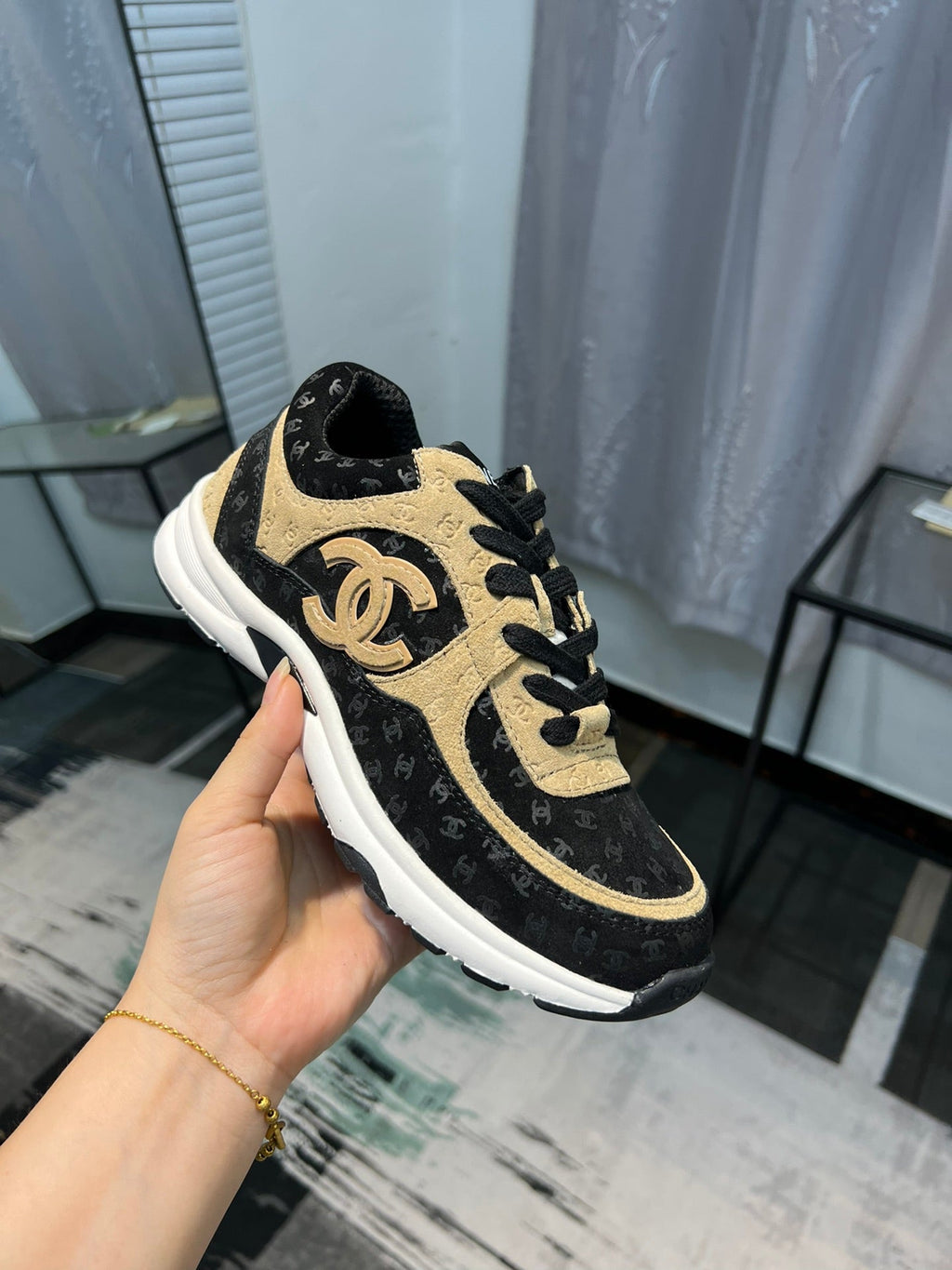 Zapatillas de ante y malla de primera calidad