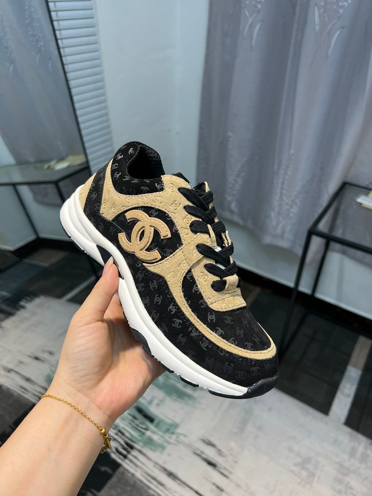 Zapatillas de ante y malla de primera calidad