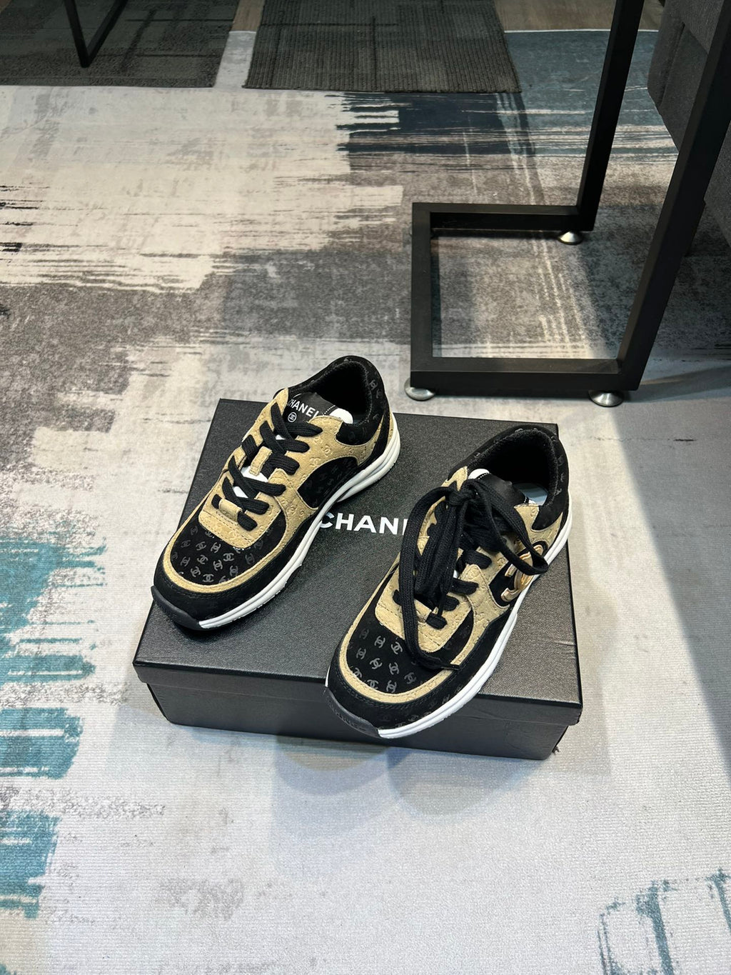 Zapatillas de ante y malla de primera calidad