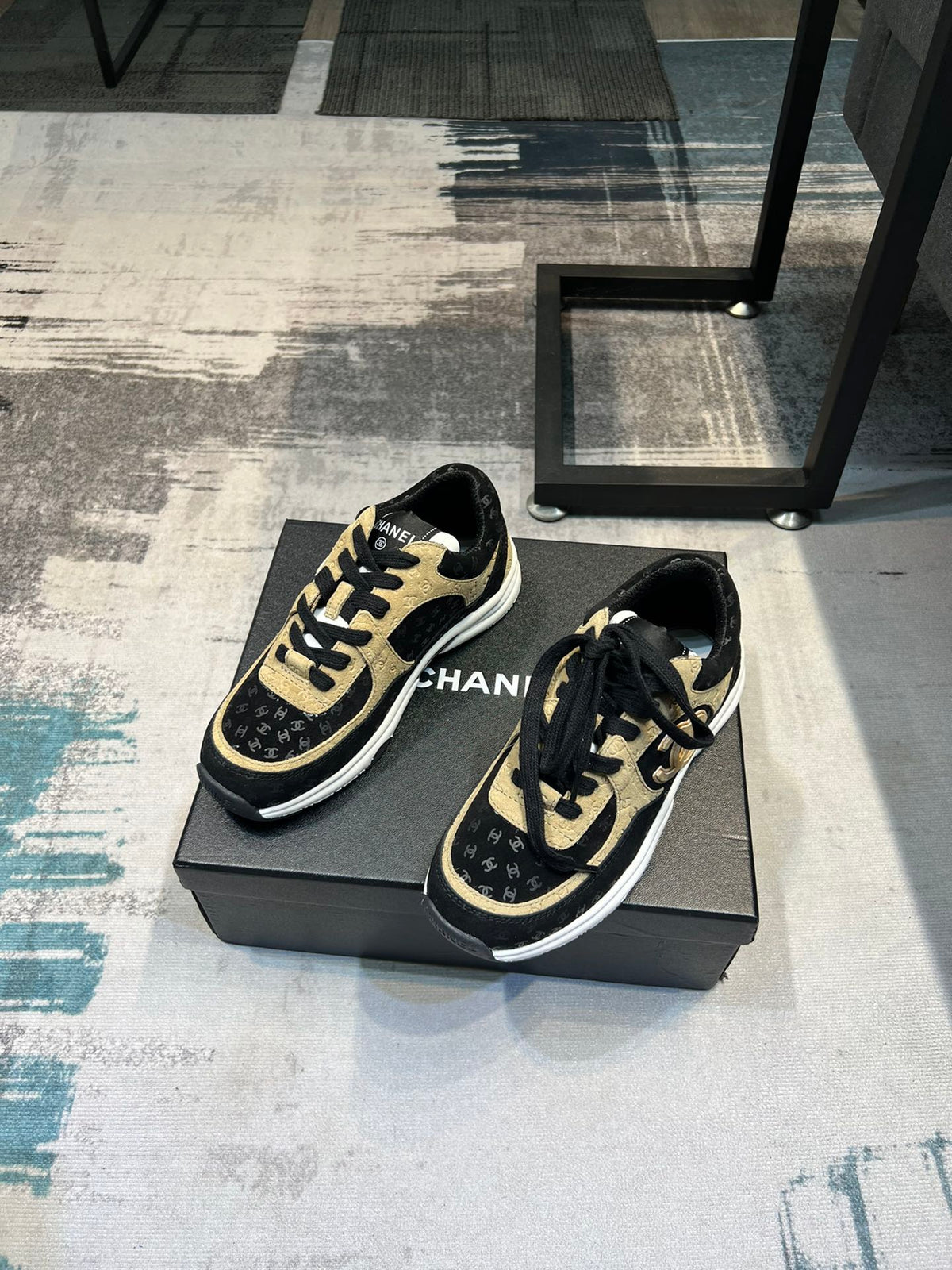 Zapatillas de ante y malla de primera calidad