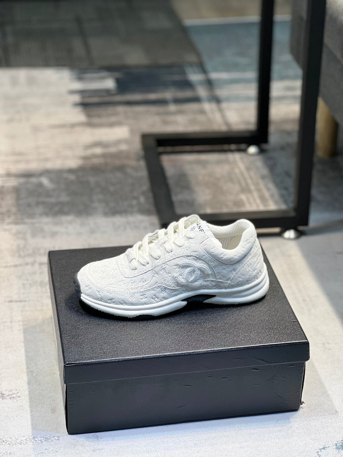 Zapatillas de ante y malla de primera calidad