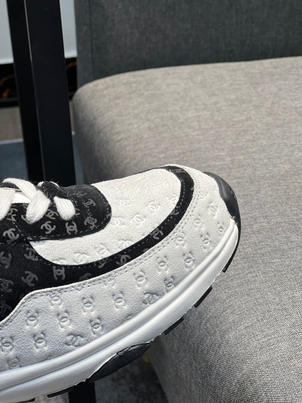 Zapatillas de ante y malla de primera calidad