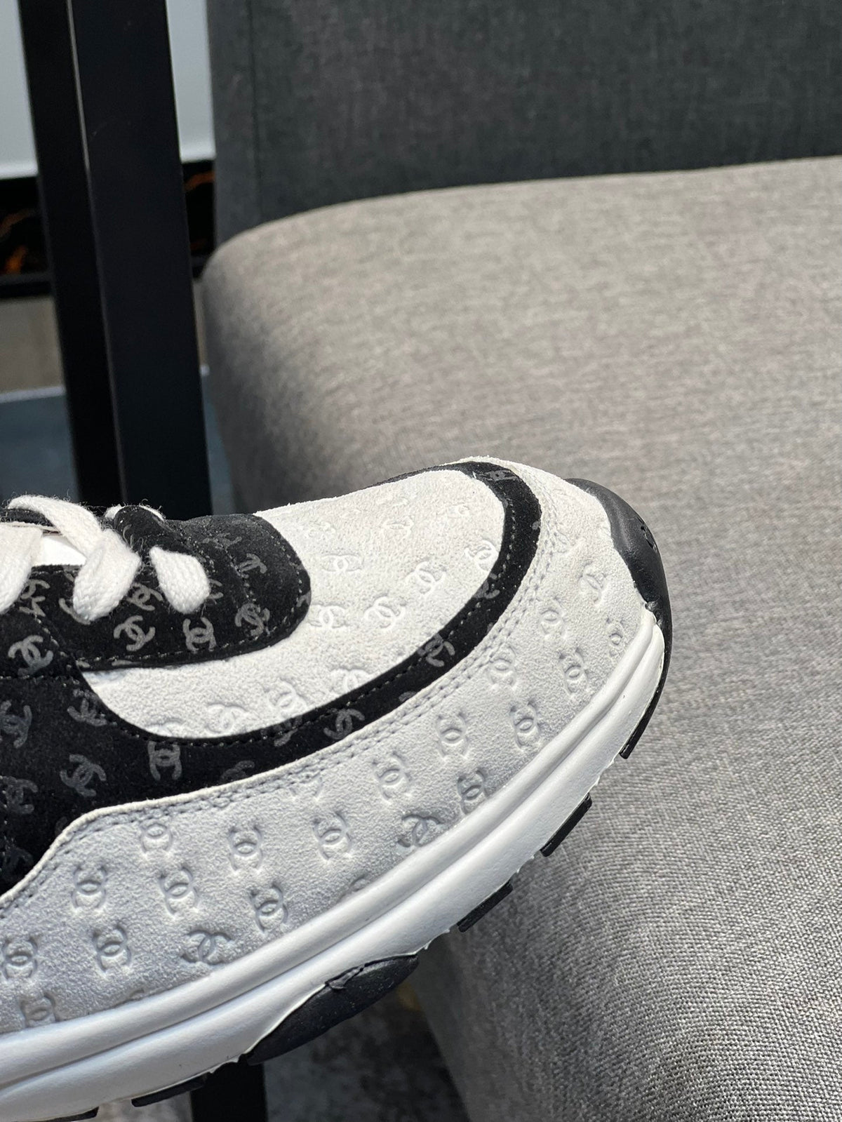 Zapatillas de ante y malla de primera calidad