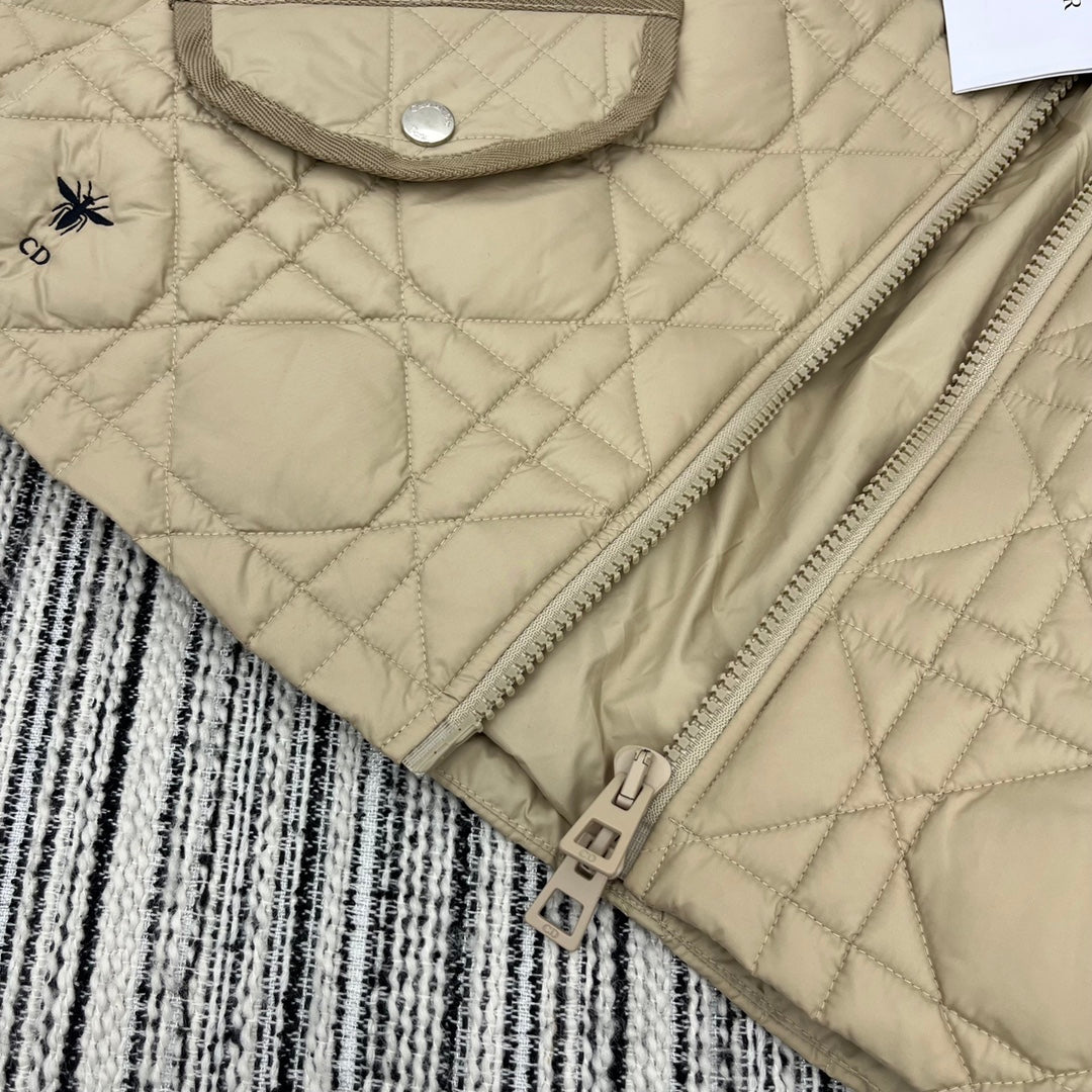 Chaqueta de plumas acolchada con rombos