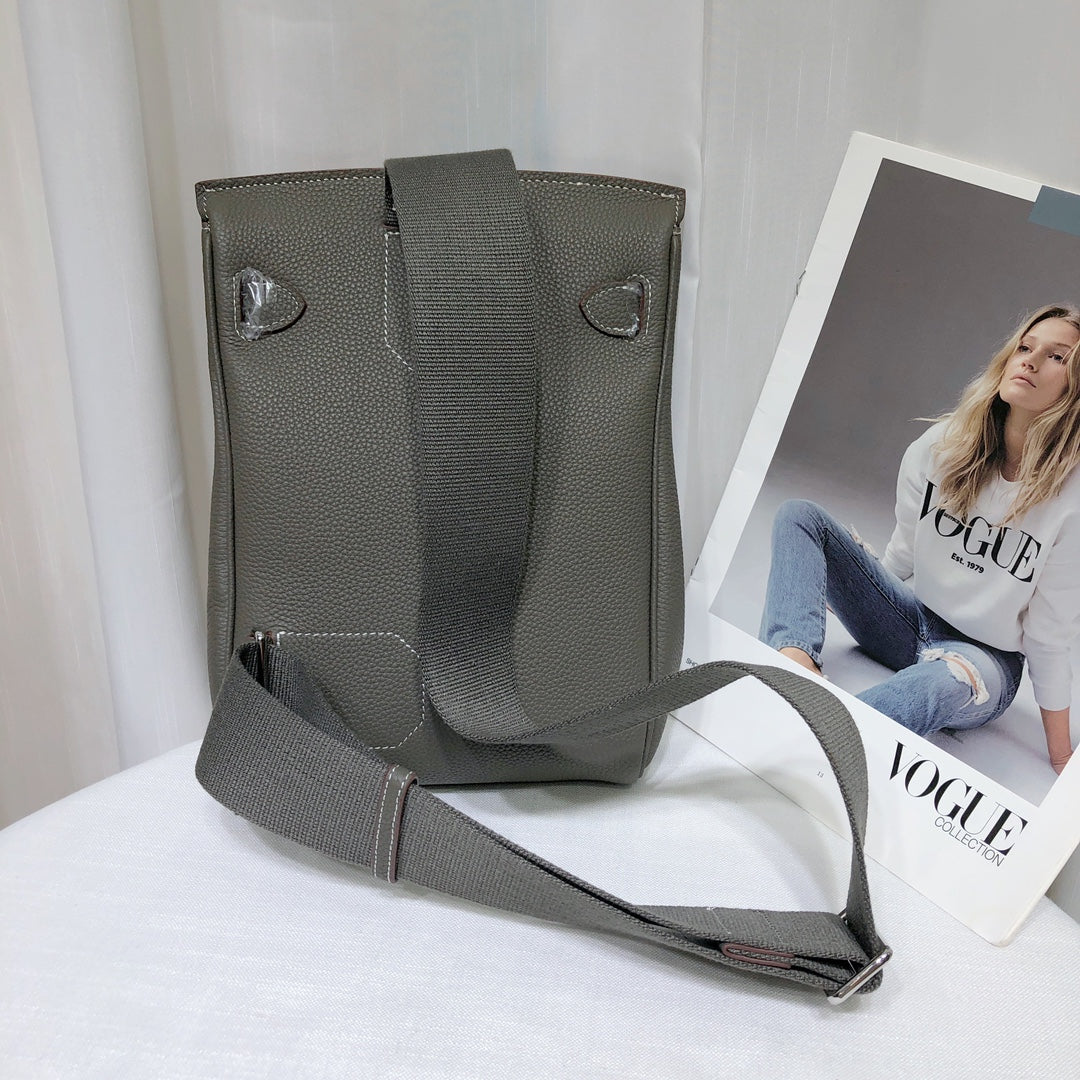 Bolsa de pecho de cuero Togo