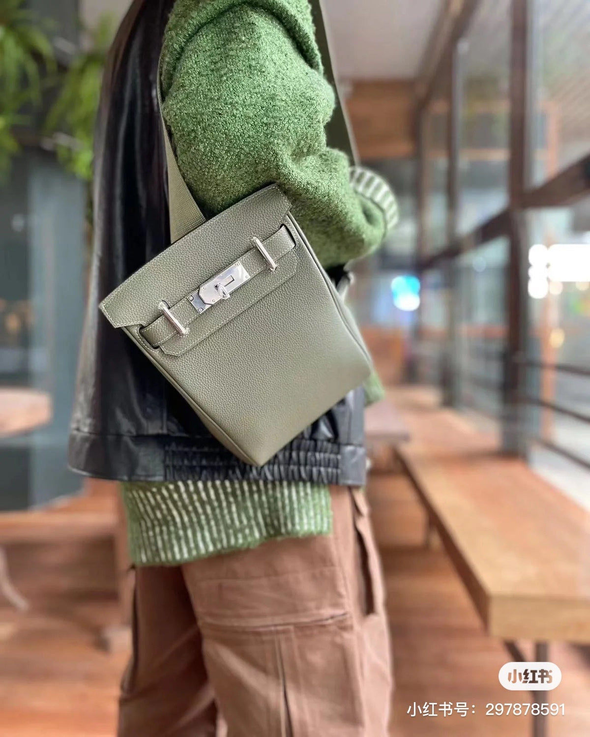 Bolsa de pecho de cuero Togo