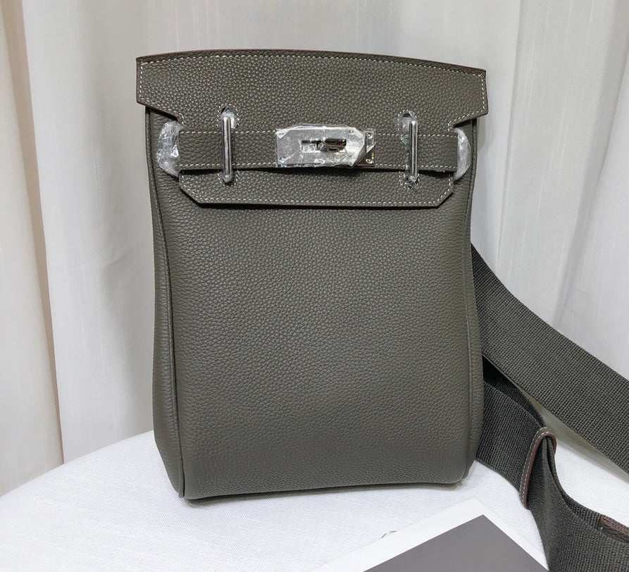 Bolsa de pecho de cuero Togo