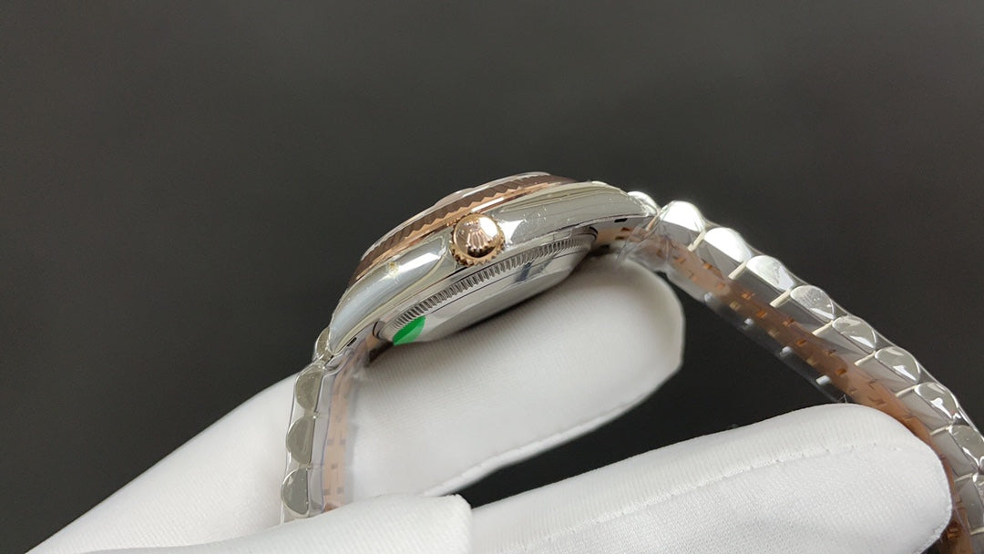 Reloj automático de 31 mm con esfera color café dorado