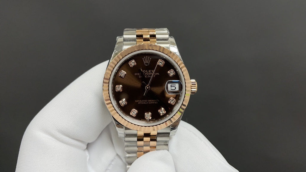 Reloj con esfera bicolor chocolate