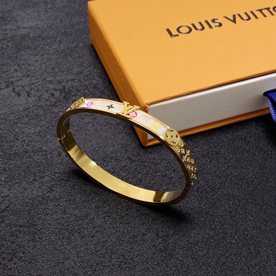 Pulsera chapada en oro