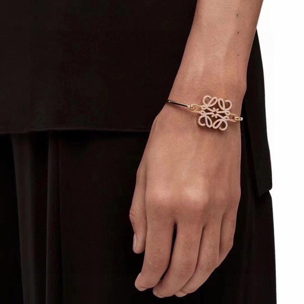 Pulsera con colgante LW