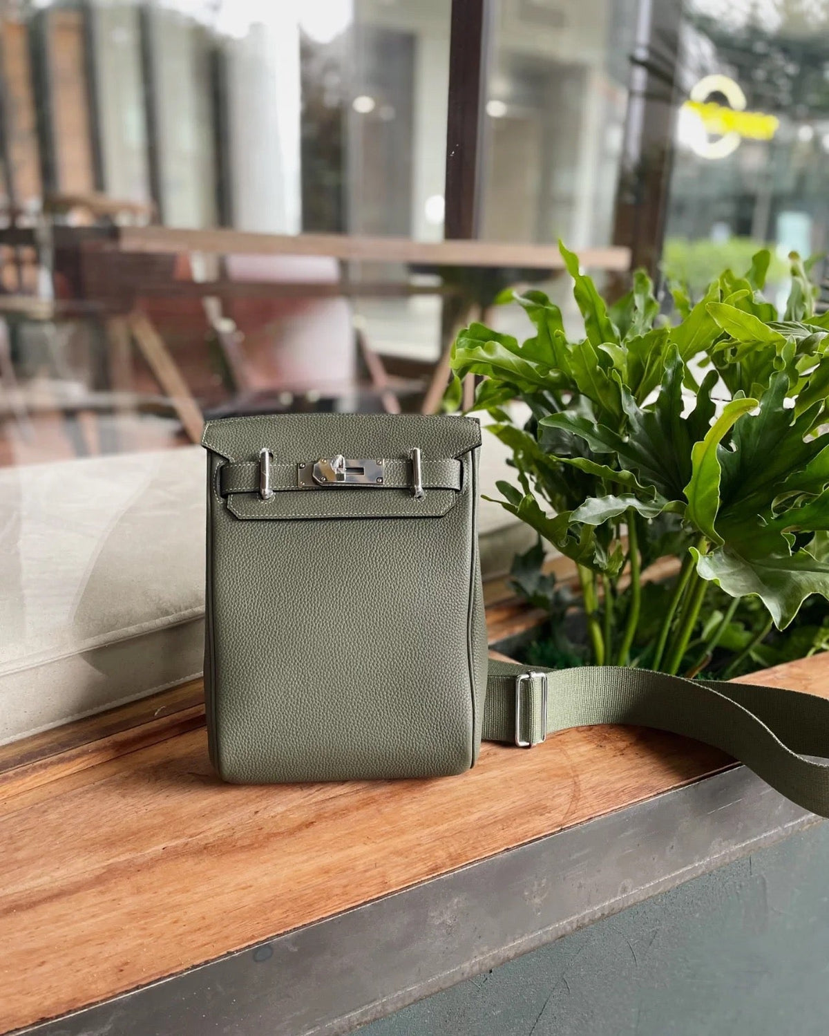 Bolsa de pecho de cuero Togo