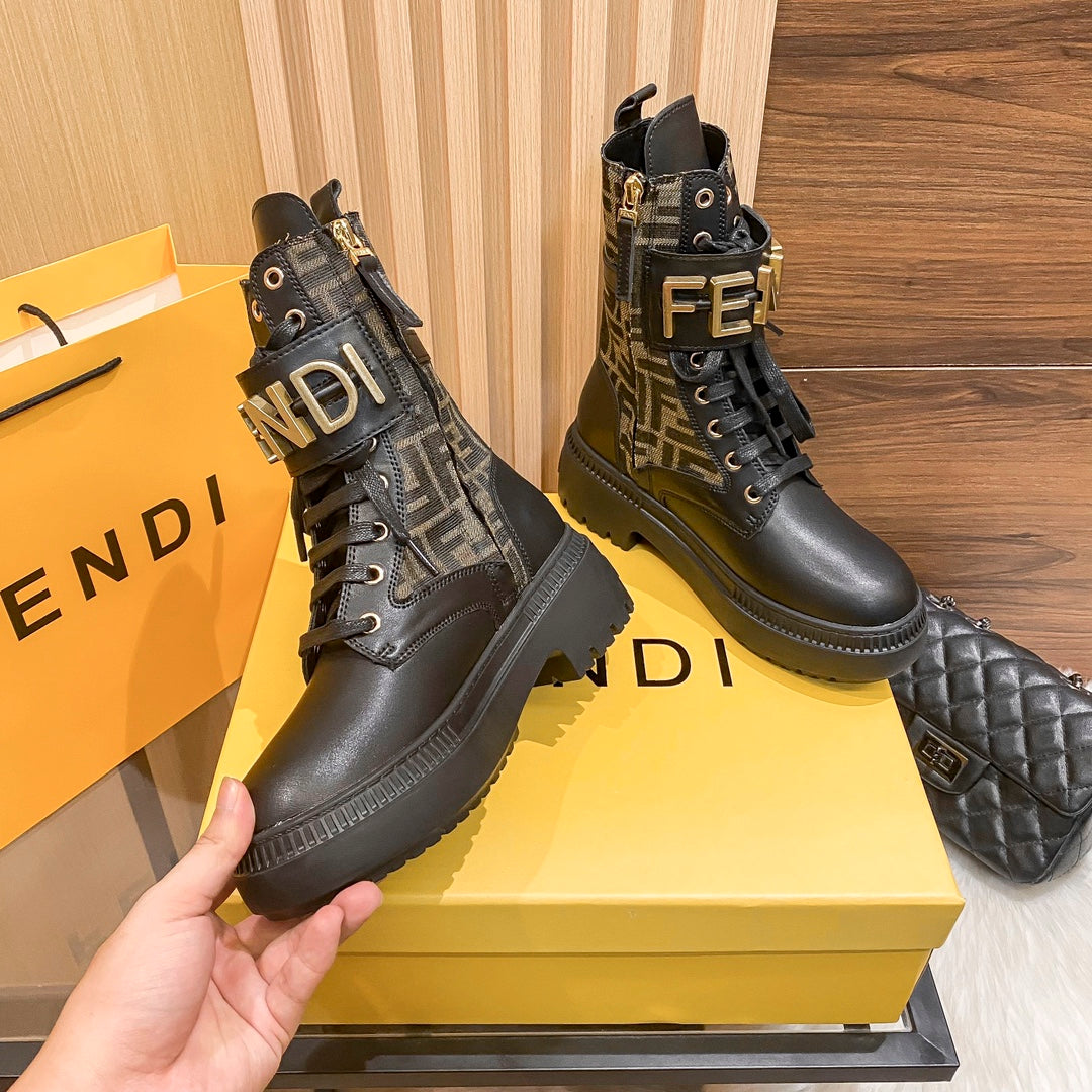 Botas Martin de media caña con cordones para mujer