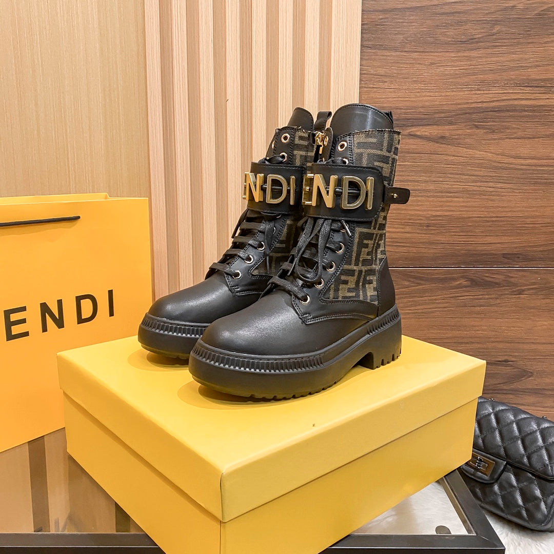 Botas Martin de media caña con cordones para mujer