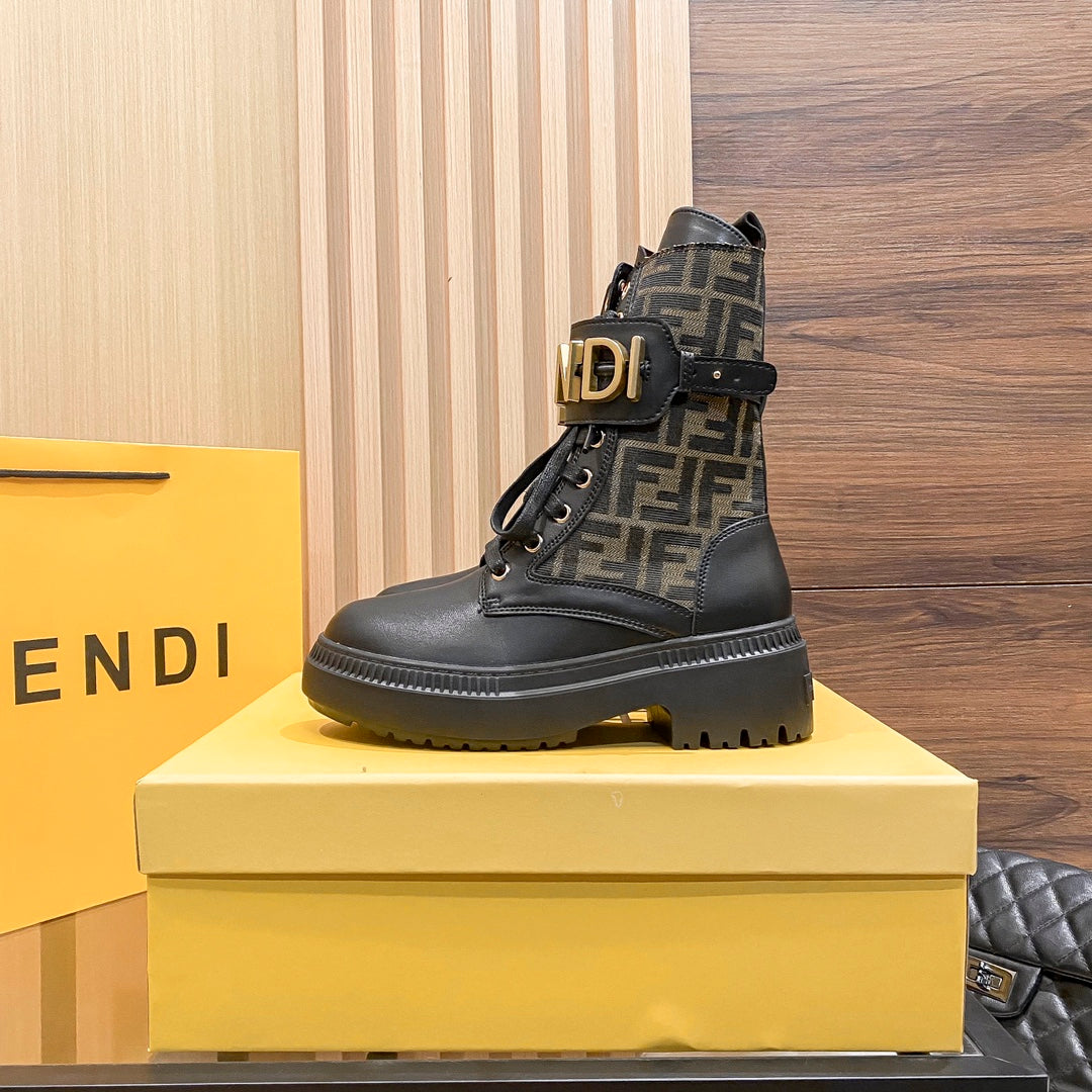 Botas Martin de media caña con cordones para mujer