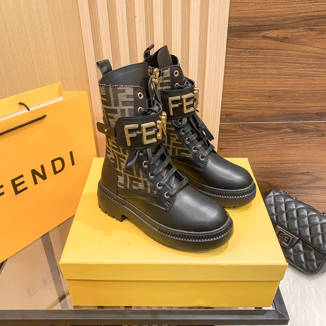 Botas Martin de media caña con cordones para mujer
