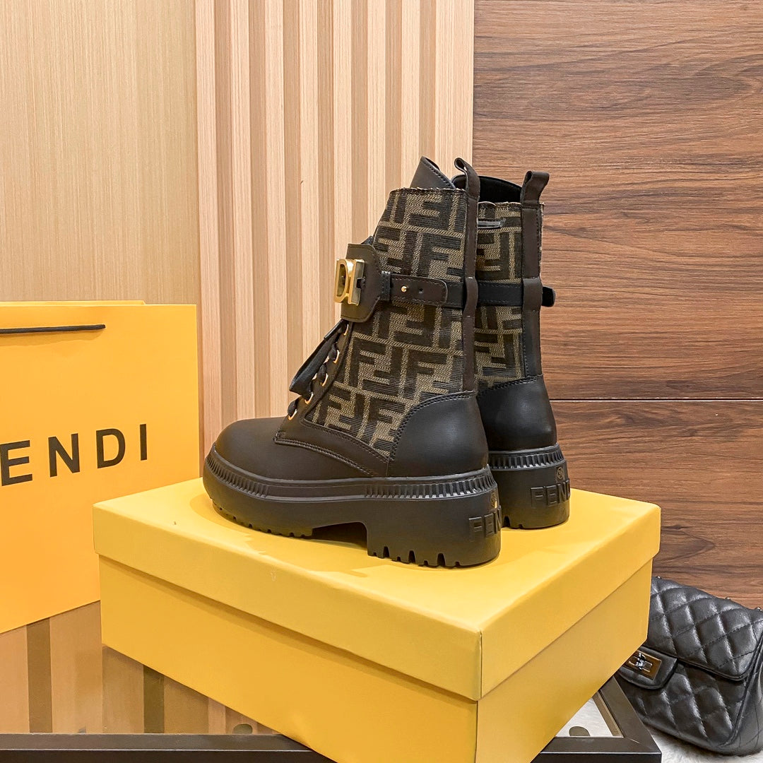 Botas Martin de media caña con cordones para mujer