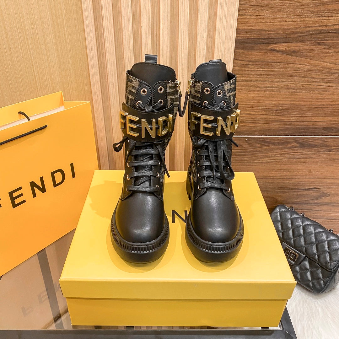Botas Martin de media caña con cordones para mujer