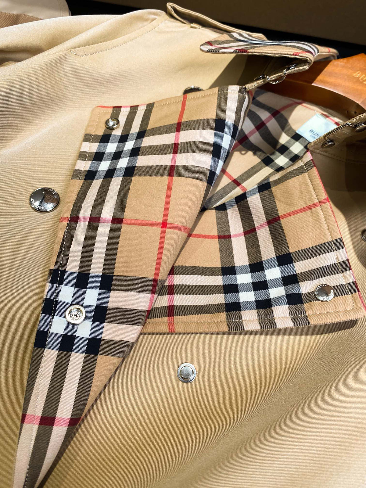 Gabardina de gabardina de algodón hecha a mano