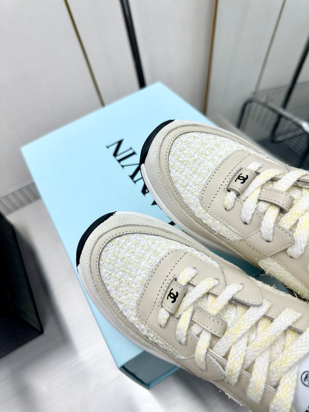 Zapatillas de terciopelo bordado de lujo