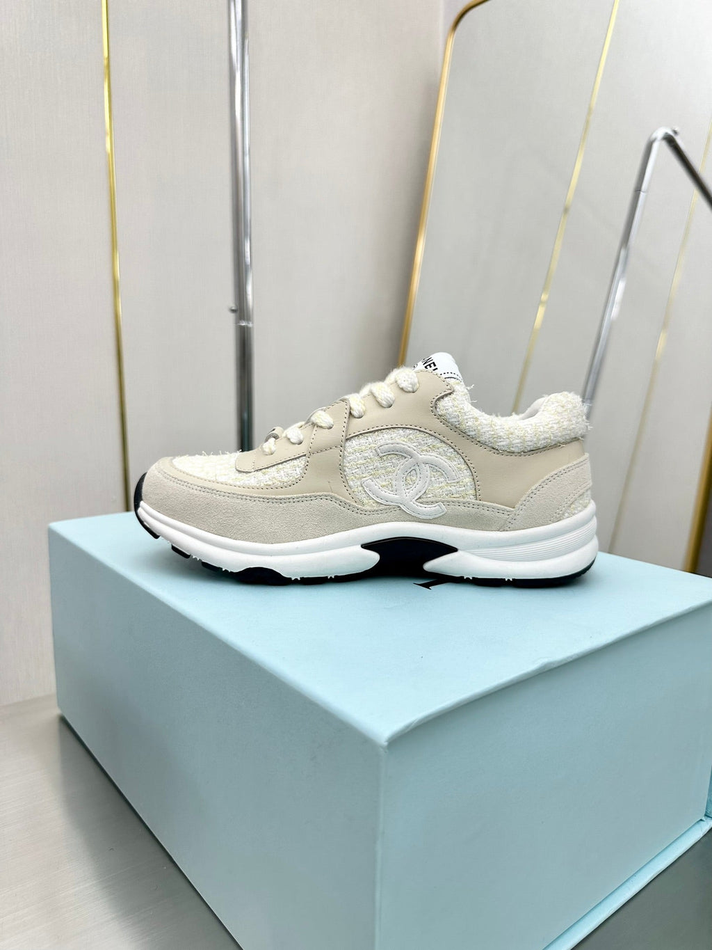 Zapatillas de terciopelo bordado de lujo