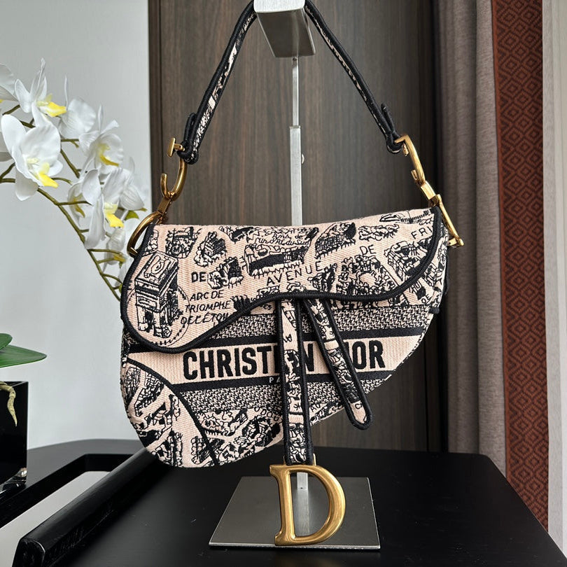 Bolso bandolera de mezclilla negra bordada con flecos – 25,5 cm