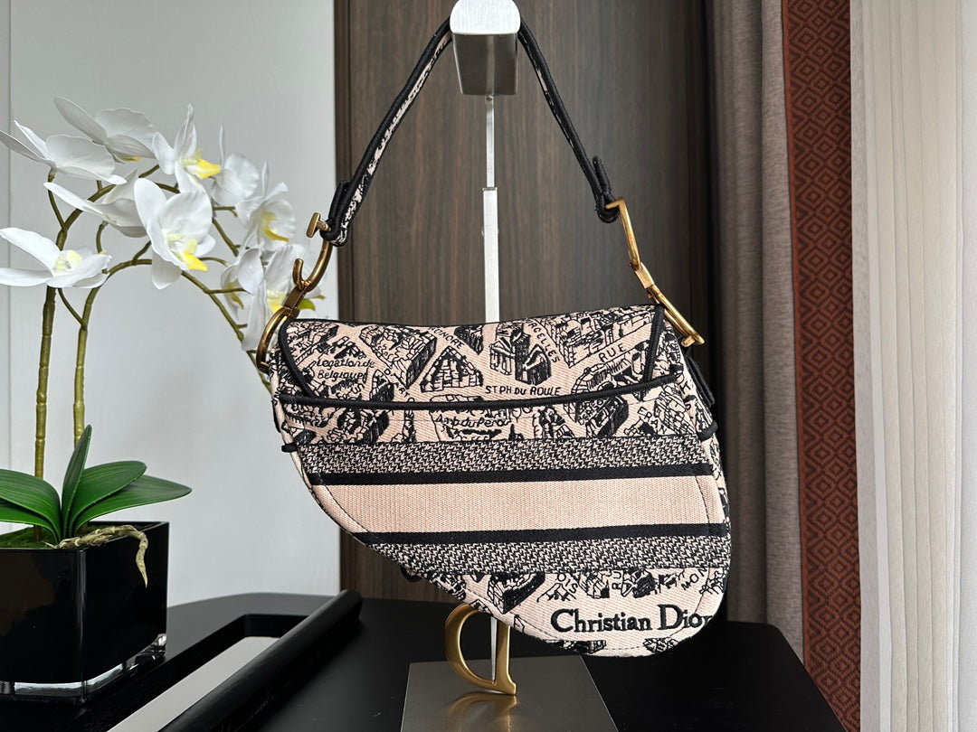 Bolso bandolera de mezclilla negra bordada con flecos – 25,5 cm