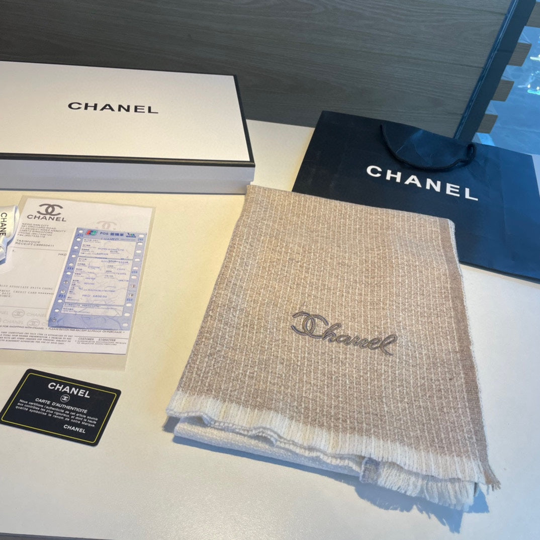 Bufanda de cachemir en tonos beige