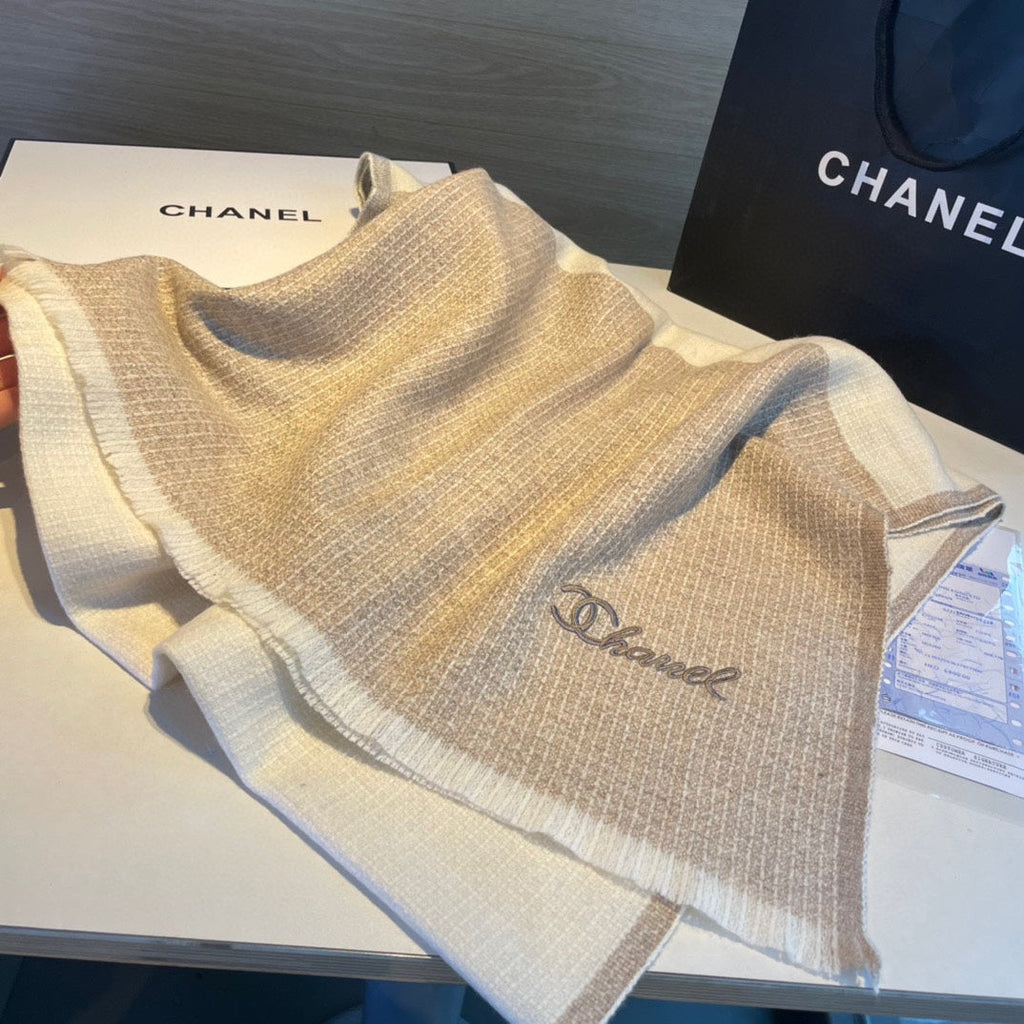 Bufanda de cachemir en tonos beige